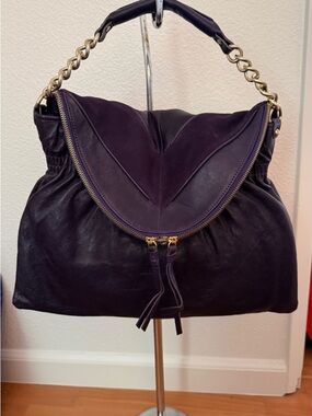 Elegant Purple Shoulder Bag with Gold Chain Handle